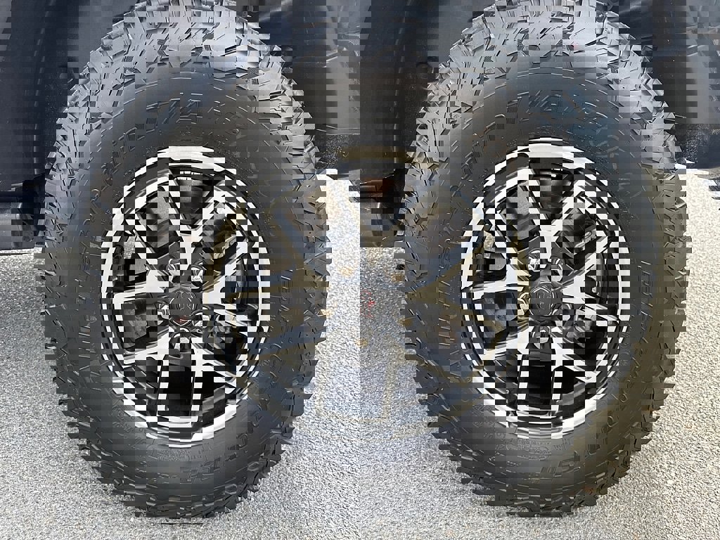 Used 2025 Jeep Wrangler Unlimited Rubicon image 7