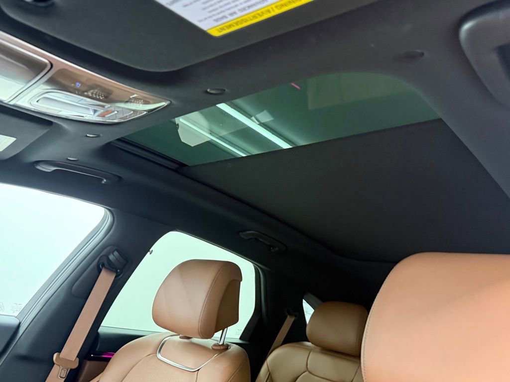 Used 2026 Genesis GV70 2.5T Advanced image 25