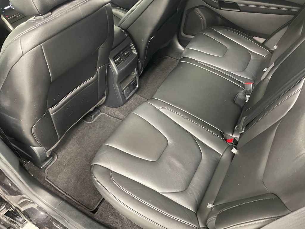 Used 2020 Ford Edge Titanium image 52