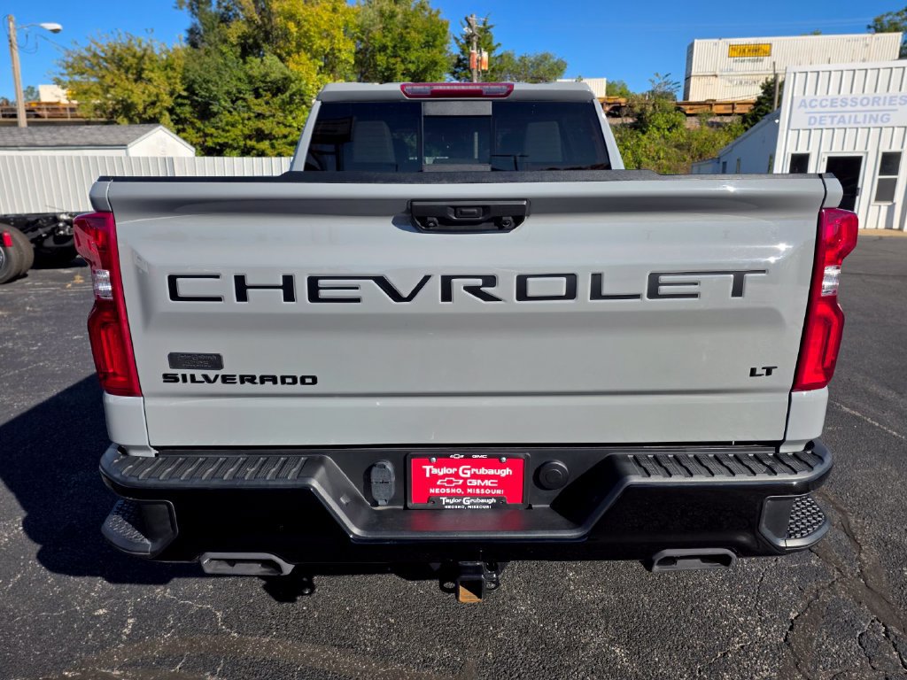 Used 2024 Chevrolet Silverado 1500 LT Trail Boss w/ Convenience Package II AWD/4WD image 7