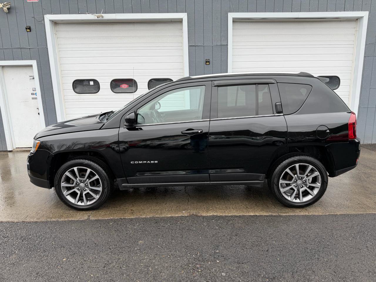 Used 2014 Jeep Compass Limited w/ Sun/Sound Group image 6