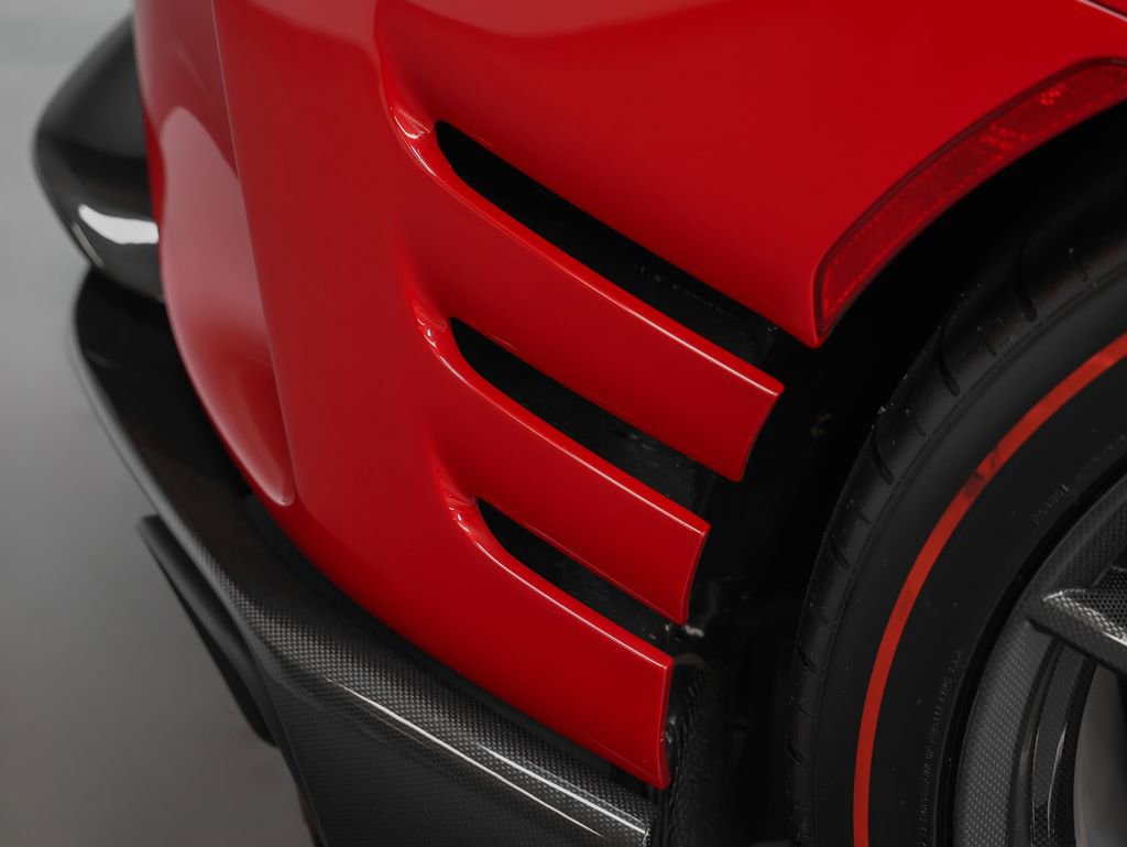 Used 2024 Ferrari 812 Competizione image 42