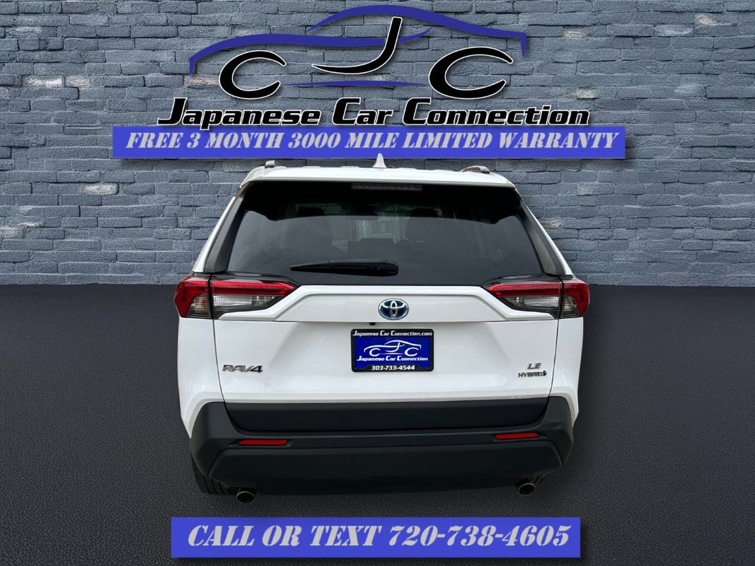 Used 2021 Toyota RAV4 LE image 10