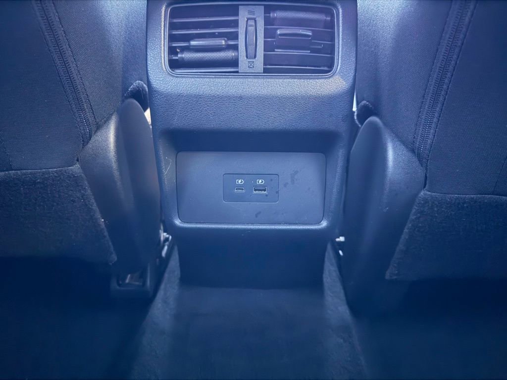 Used 2023 Nissan Rogue SV image 25