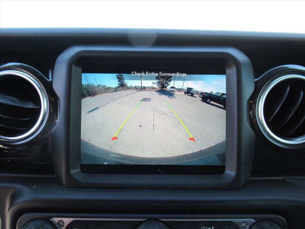 Used 2022 Jeep Wrangler Unlimited Sahara image 23