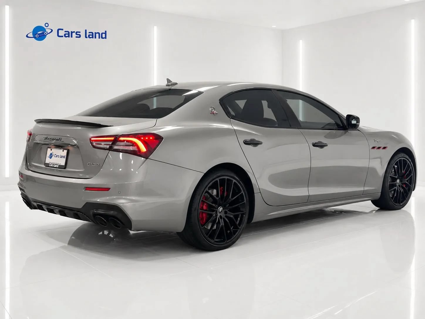 Used 2021 Maserati Ghibli Trofeo RWD image 3