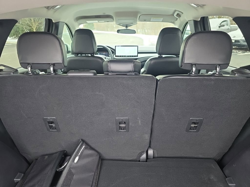 Used 2024 Ford Escape SE image 36