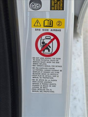 Certified 2022 Toyota Prius FWD image 22