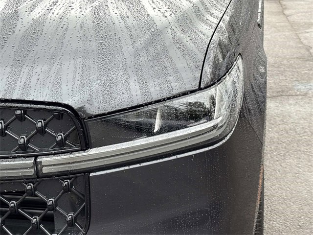 New 2025 Lincoln Navigator L Reserve w/ Jet Appearance Package image 10