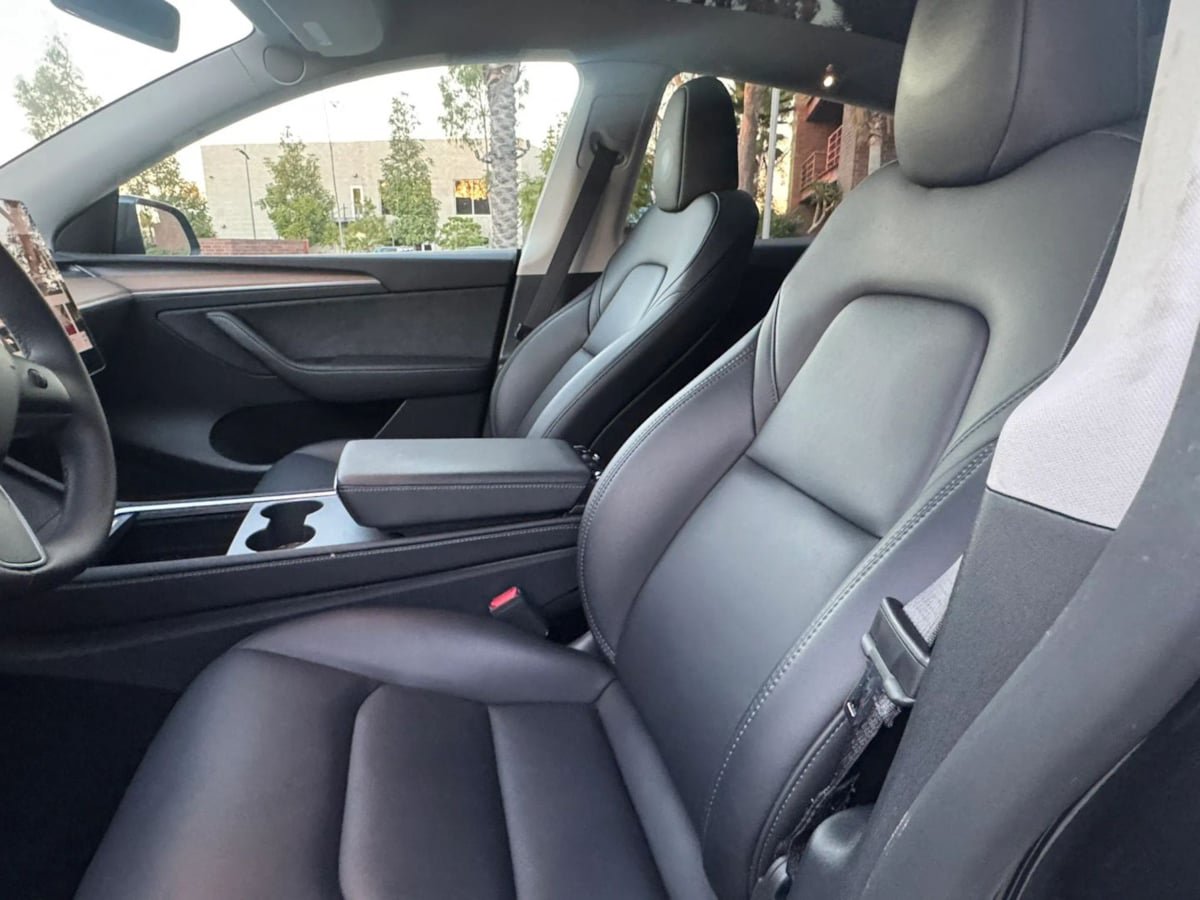 Used 2024 Tesla Model Y Long Range RWD image 11