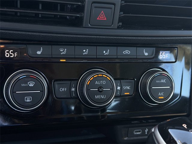 Used 2024 Volkswagen Jetta SE image 18
