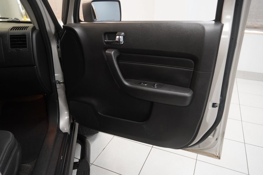 Used 2006 HUMMER H3 AWD/4WD image 26