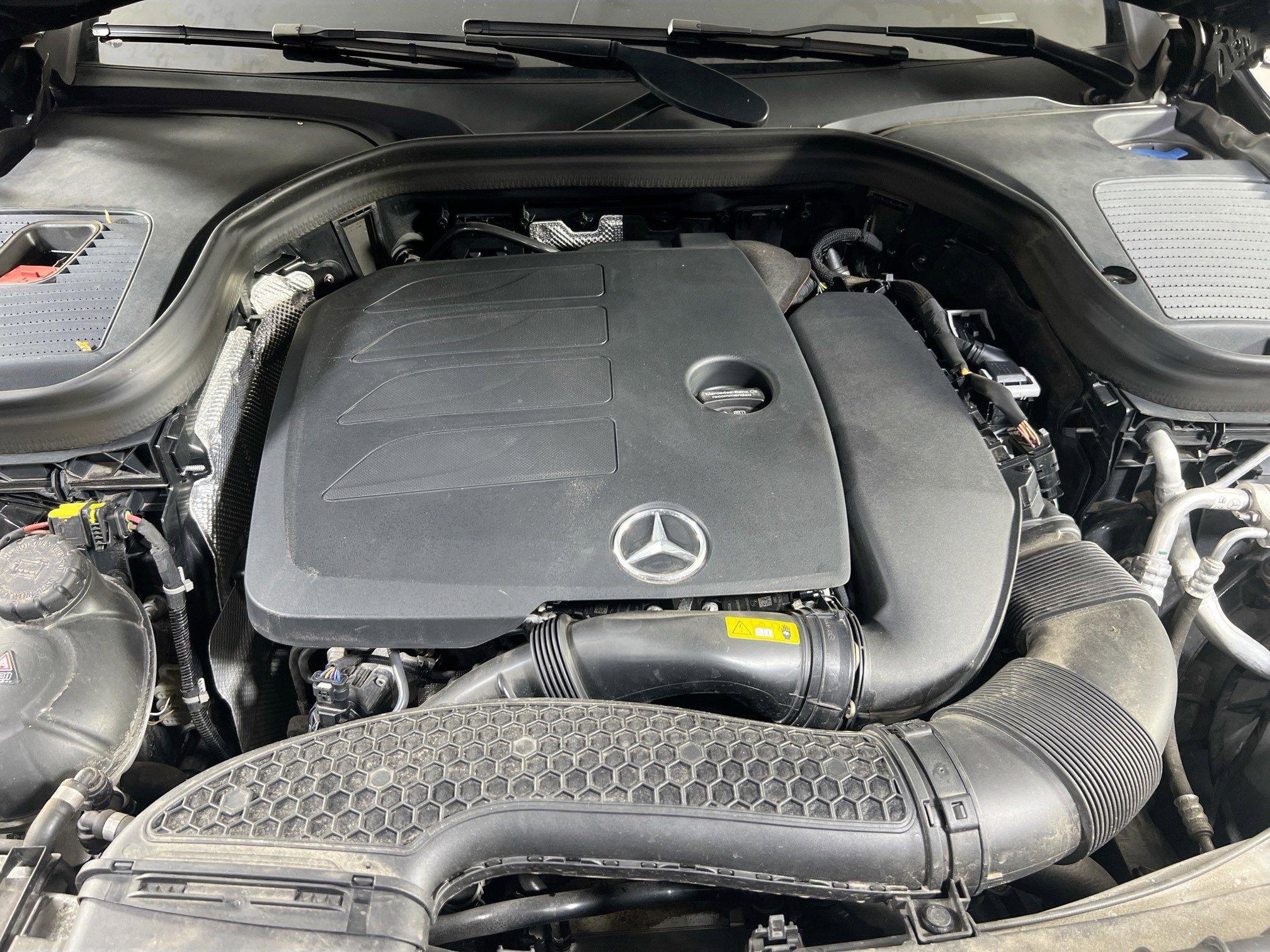 Used 2022 Mercedes-Benz GLC 300 4MATIC image 29