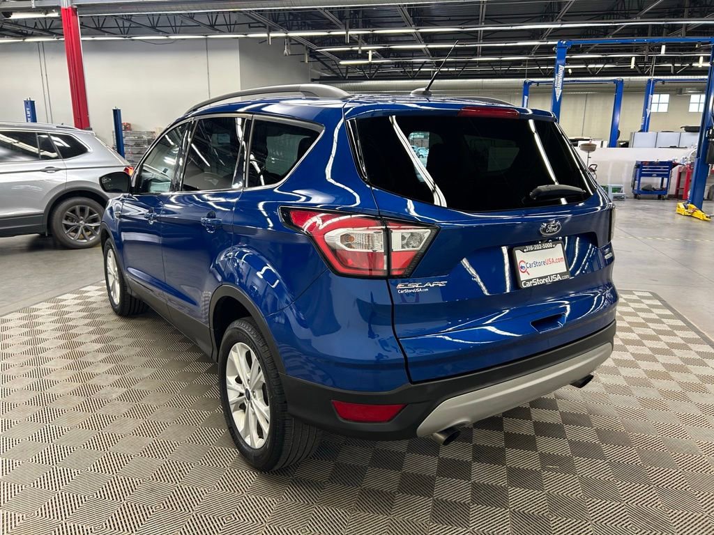 Used 2018 Ford Escape SE FWD image 5