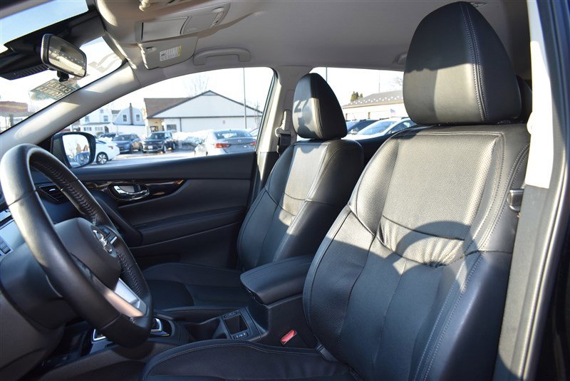 Used 2022 Nissan Rogue Sport SL image 11