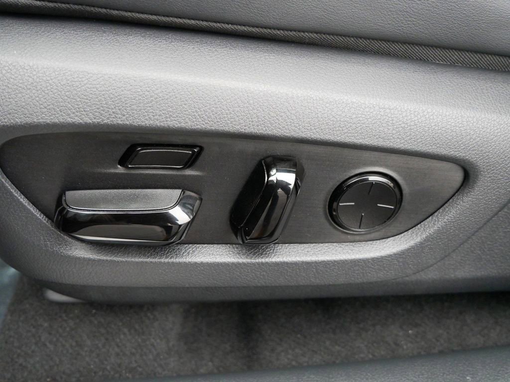 Certified 2023 Lexus RX 350 w/ Accessory Package (Z1) image 17