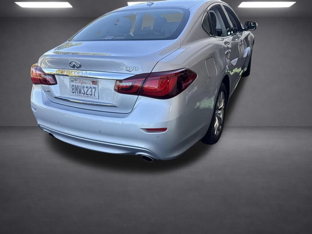 Used 2019 INFINITI Q70 Luxe AWD/4WD image 11