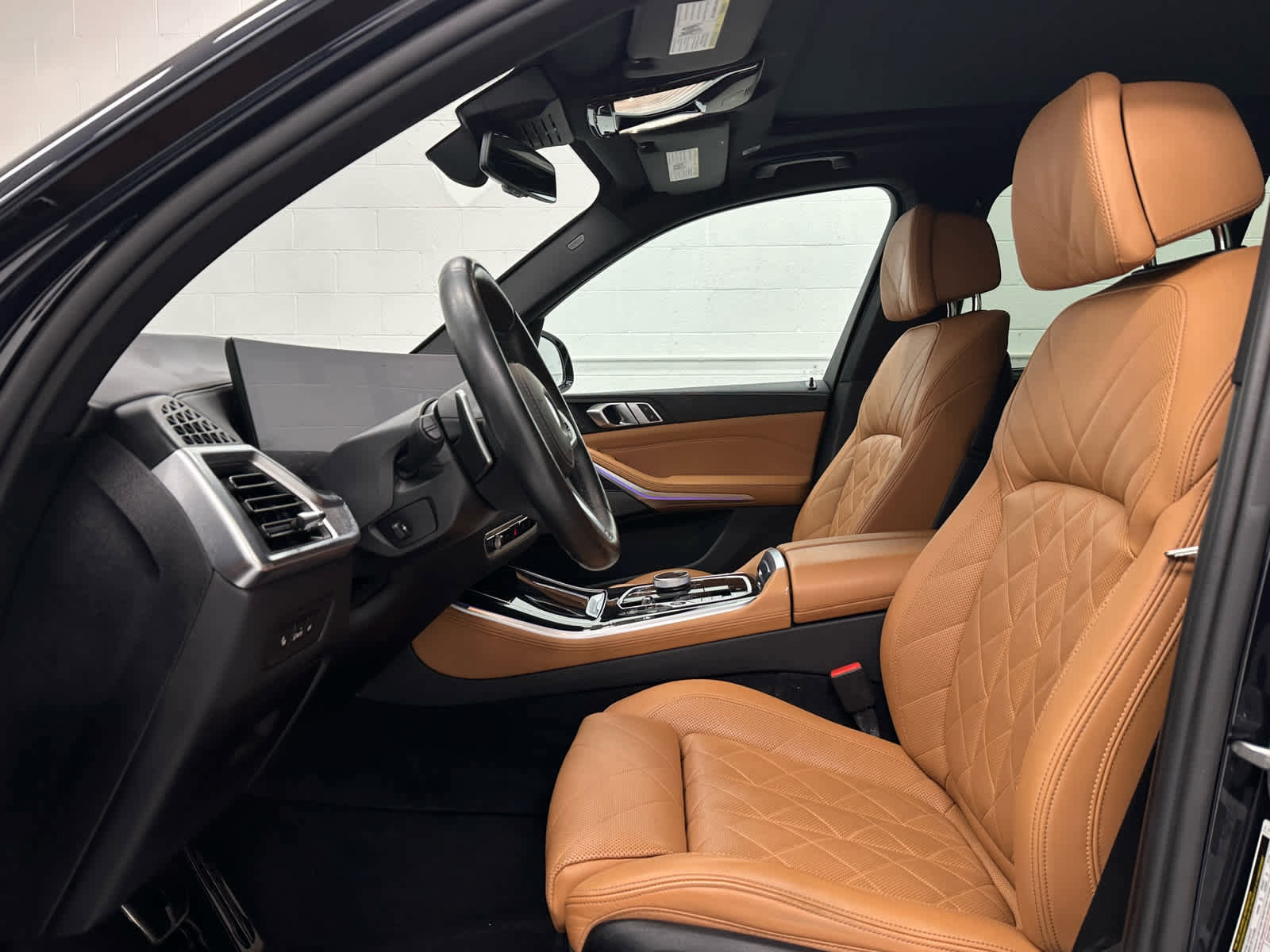 Used 2024 BMW X5 xDrive40i w/ Executive Package image 11