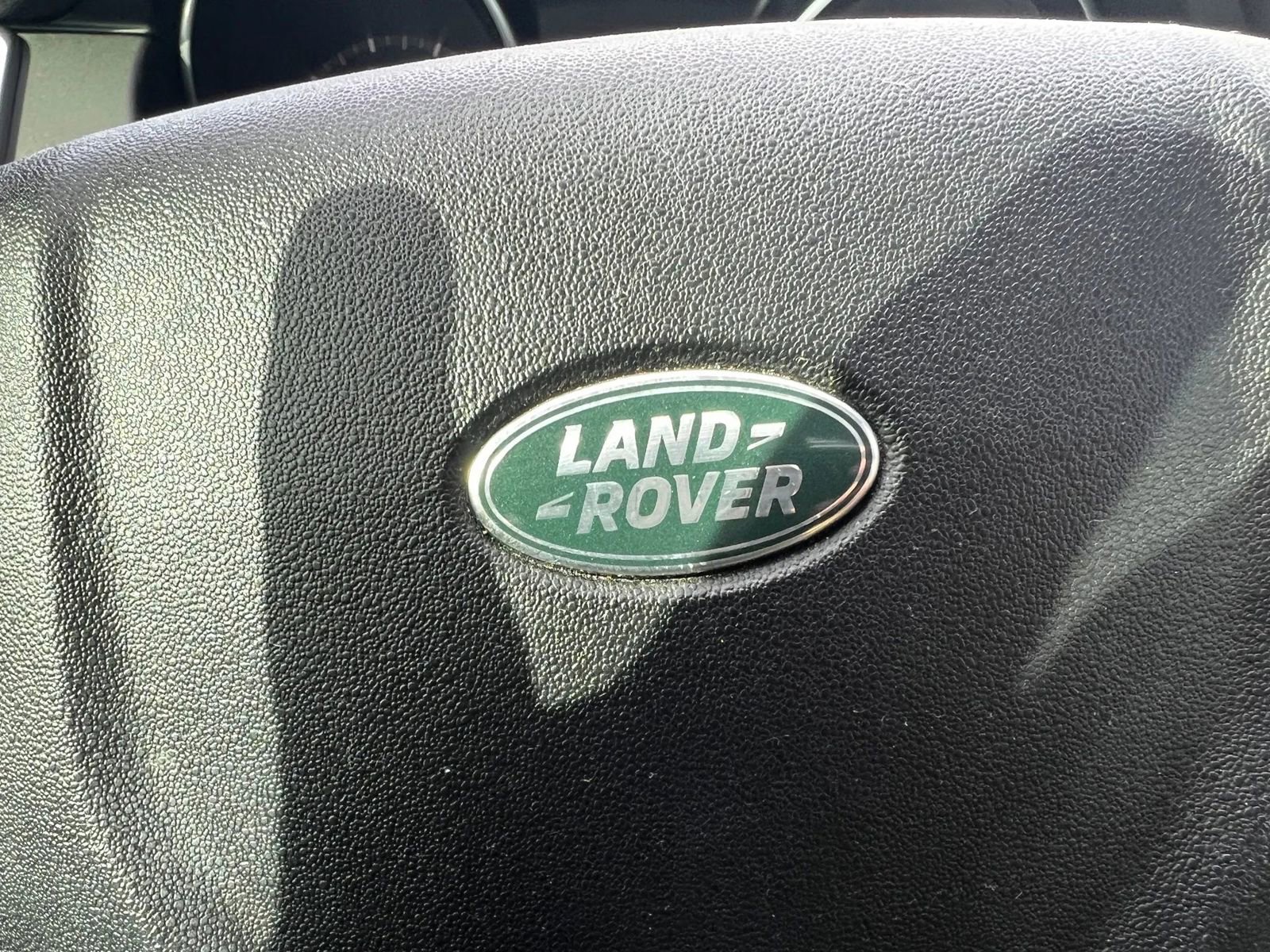 Used 2017 Land Rover Discovery Sport HSE AWD/4WD image 19