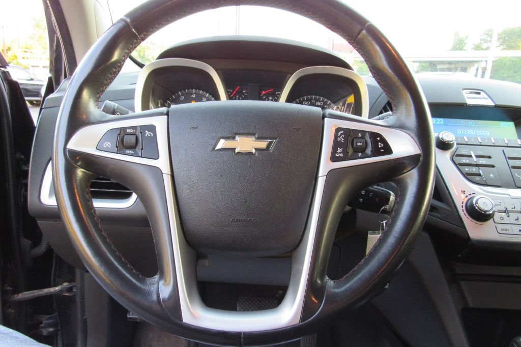Used 2010 Chevrolet Equinox LT AWD/4WD image 22