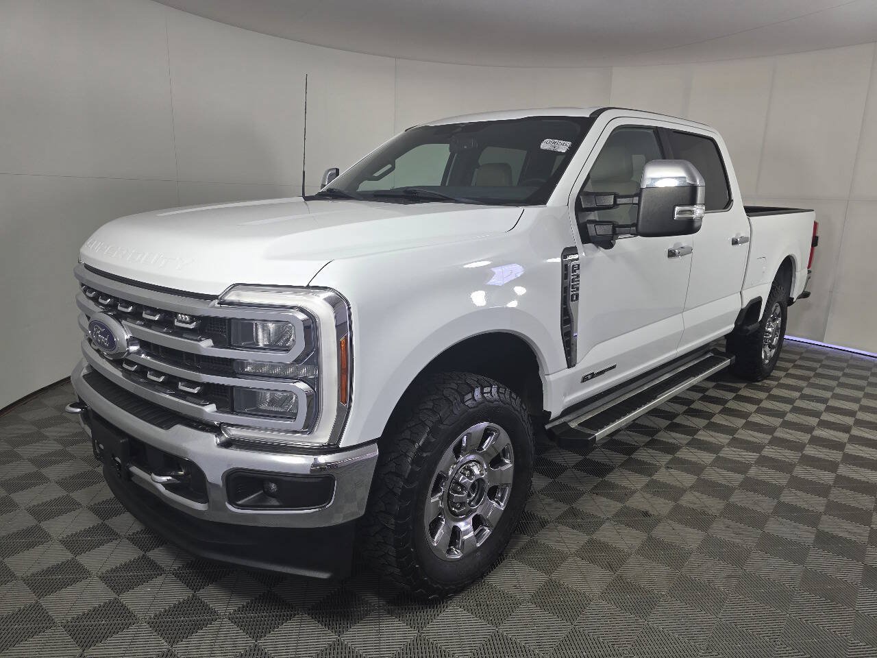 Used 2023 Ford F250 Lariat w/ Chrome Package AWD/4WD image 3