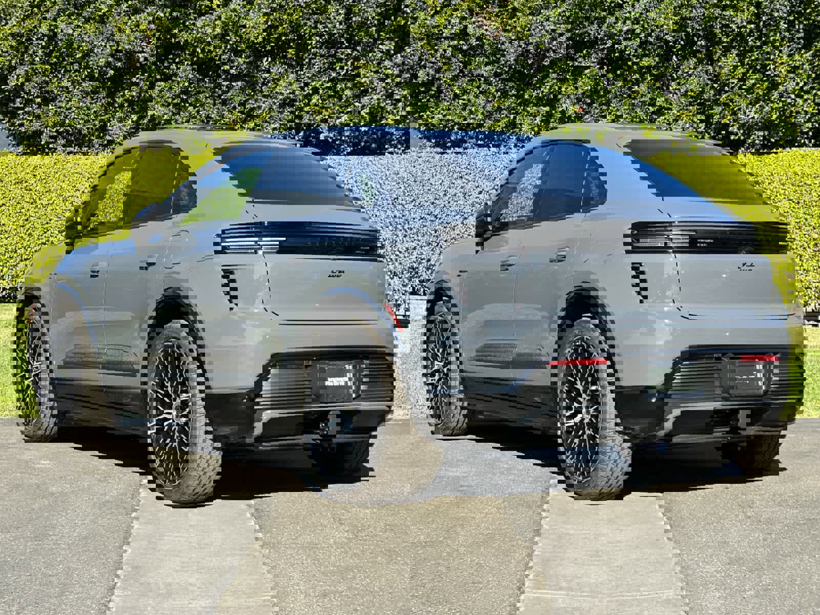 New 2025 Porsche Macan Turbo Electric image 3