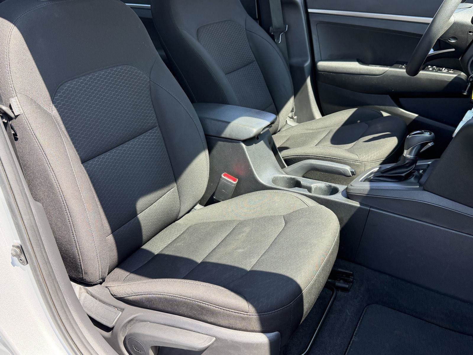 Used 2019 Hyundai Elantra SE w/ Cargo Package FWD image 20