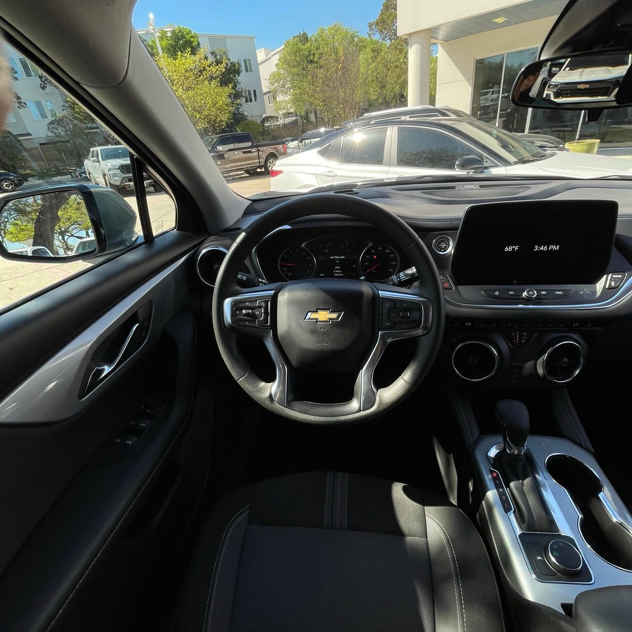 Used 2025 Chevrolet Blazer LT image 11