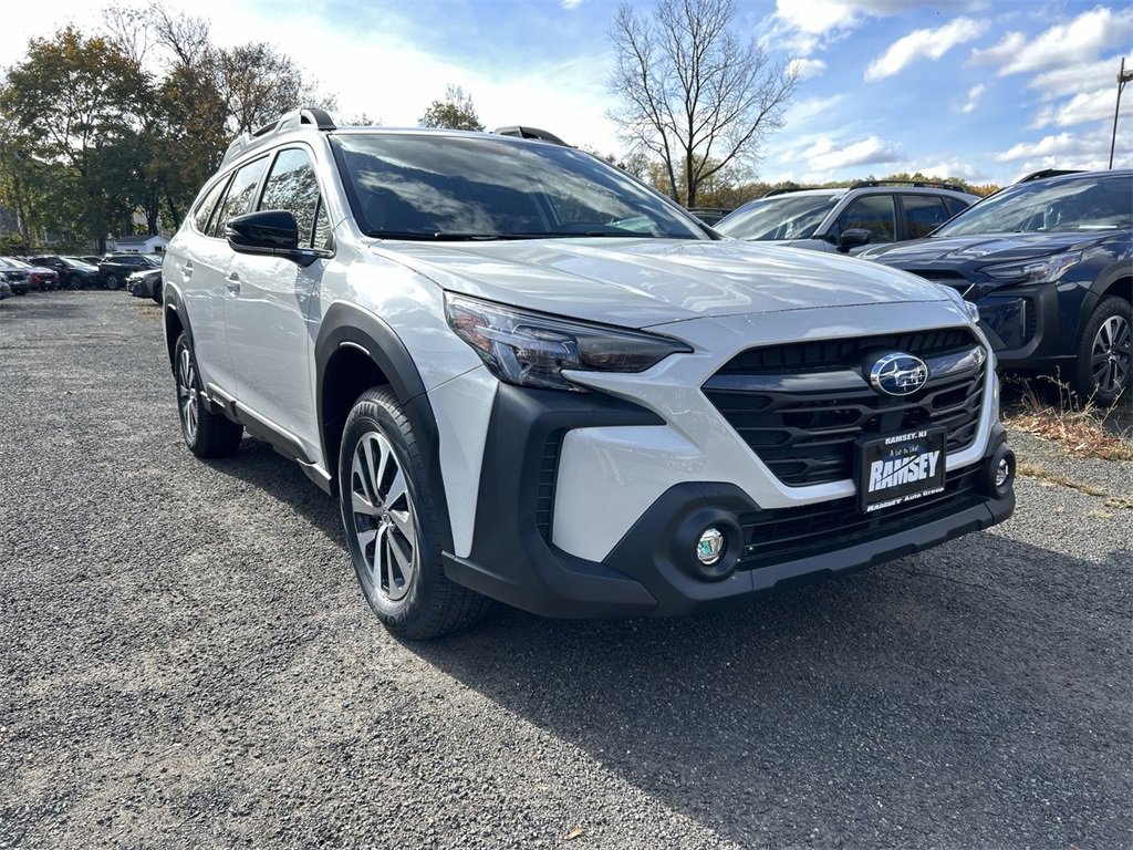 New 2025 Subaru Outback Premium image 2