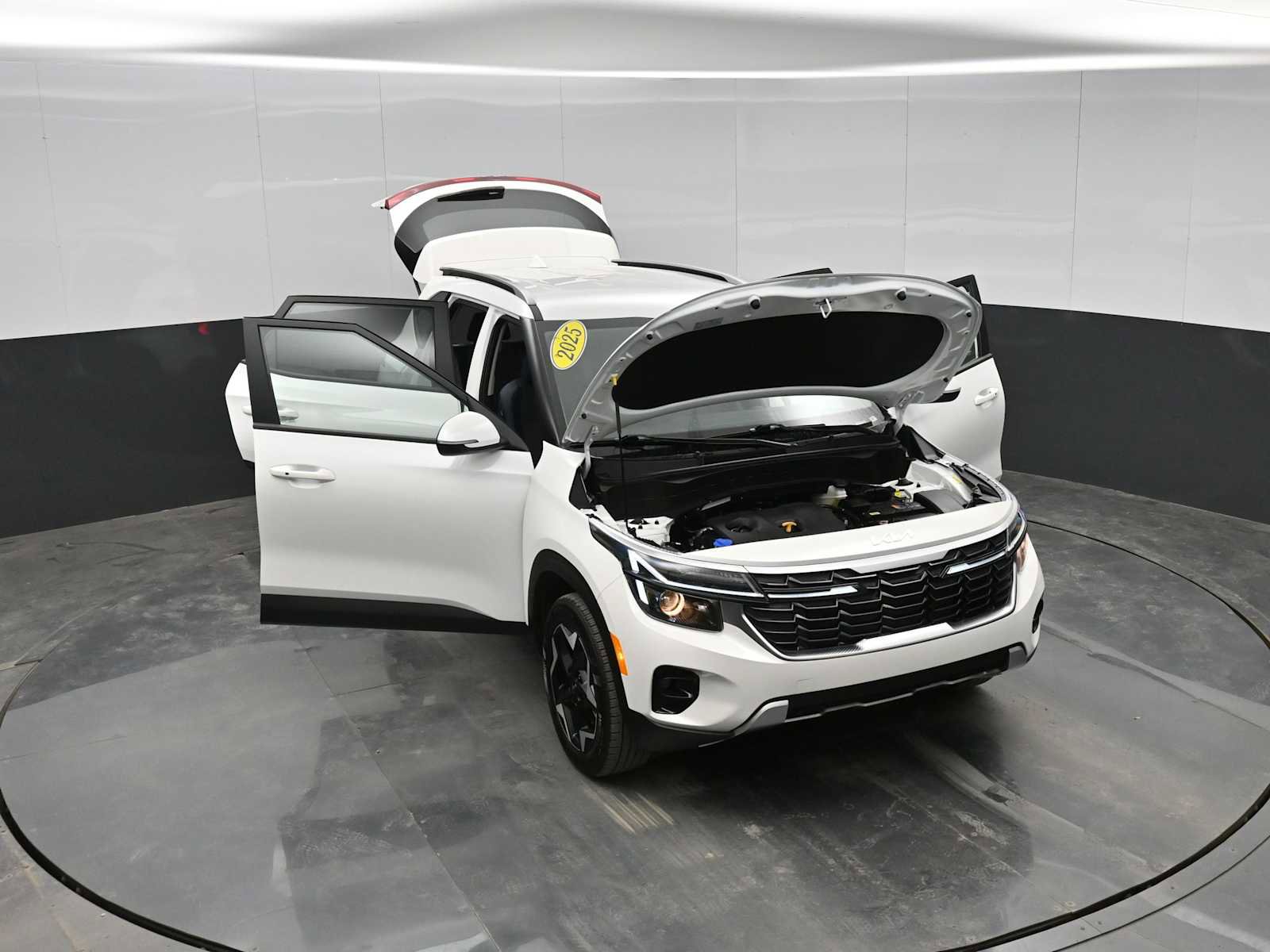 Used 2025 Kia Seltos S image 38