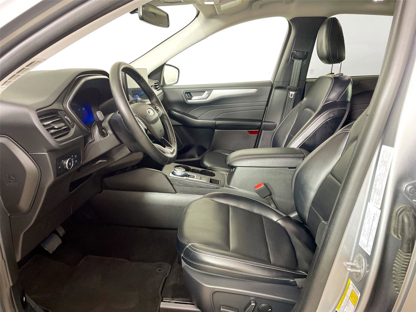 Used 2024 Ford Escape Platinum image 5