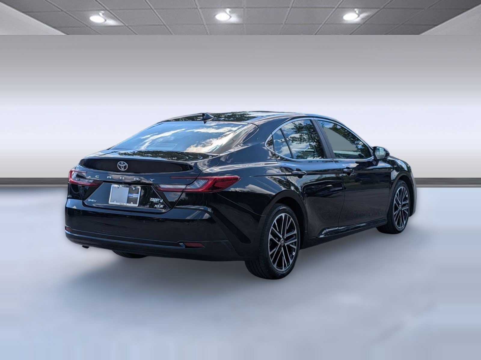 Used 2026 Toyota Camry XLE FWD image 9
