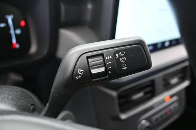 Used 2025 Ford Maverick XL w/ Equipment Group 102A AWD/4WD image 18