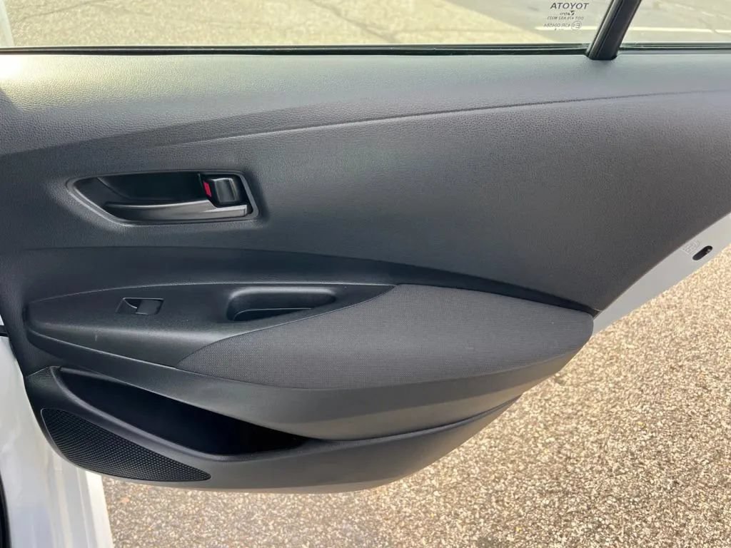 Used 2026 Toyota Corolla LE FWD image 22
