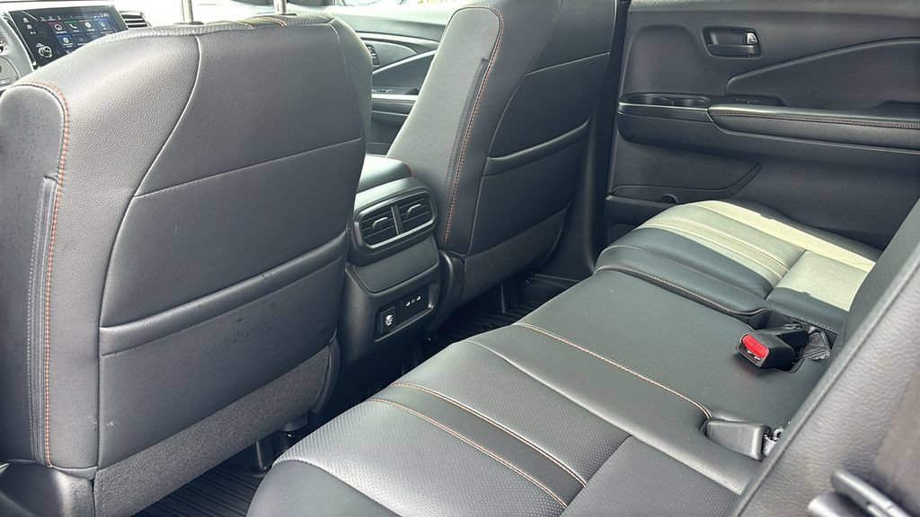 Certified 2025 Honda Passport TrailSport image 31