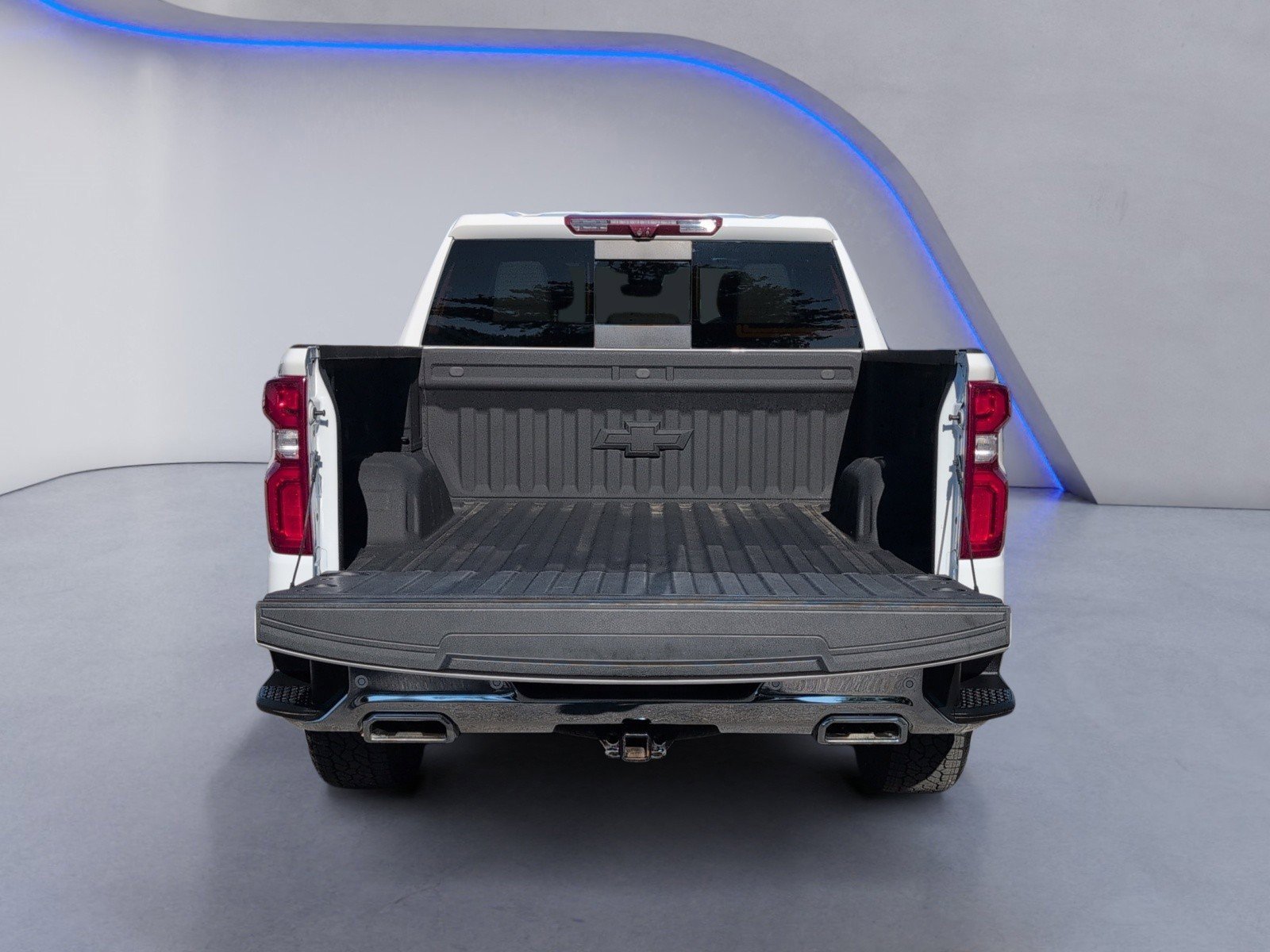 Used 2023 Chevrolet Silverado 1500 LTZ w/ LTZ Premium Package image 14