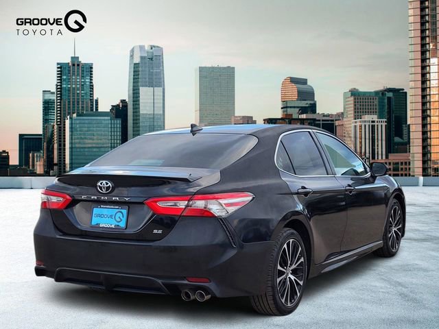 Used 2019 Toyota Camry SE FWD image 6