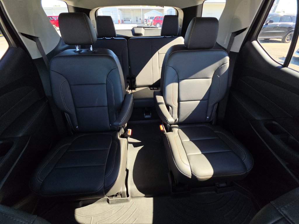 Used 2021 Chevrolet Traverse RS FWD image 47