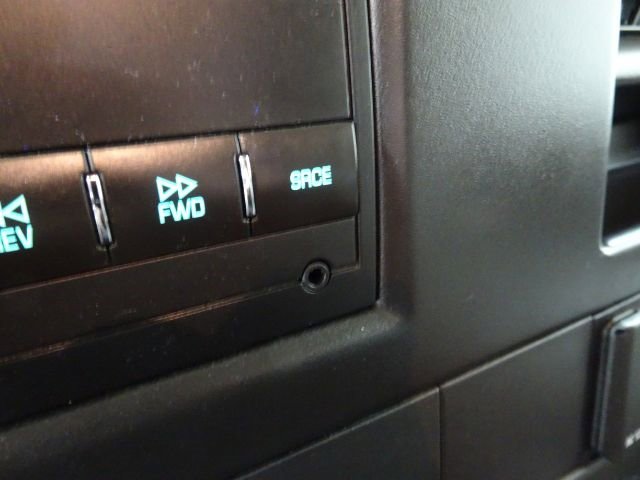 Used 2017 Chevrolet Express 2500 Extended image 37