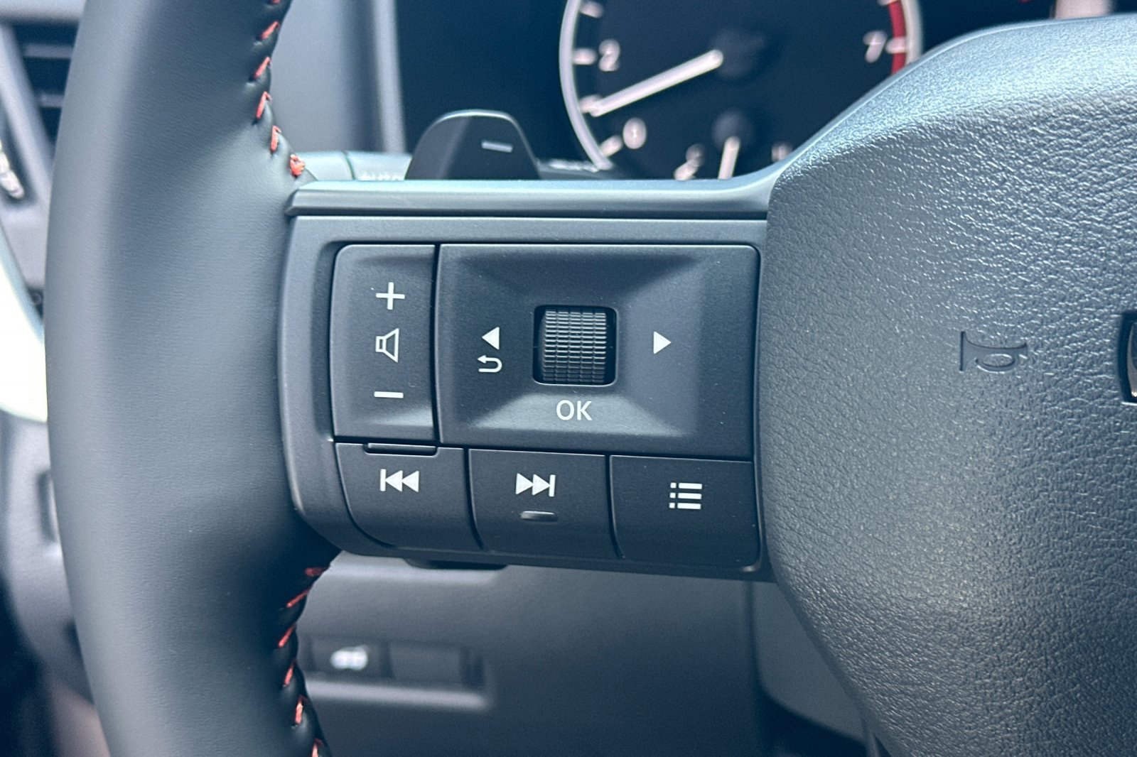 New 2026 Nissan Rogue SV AWD/4WD image 27