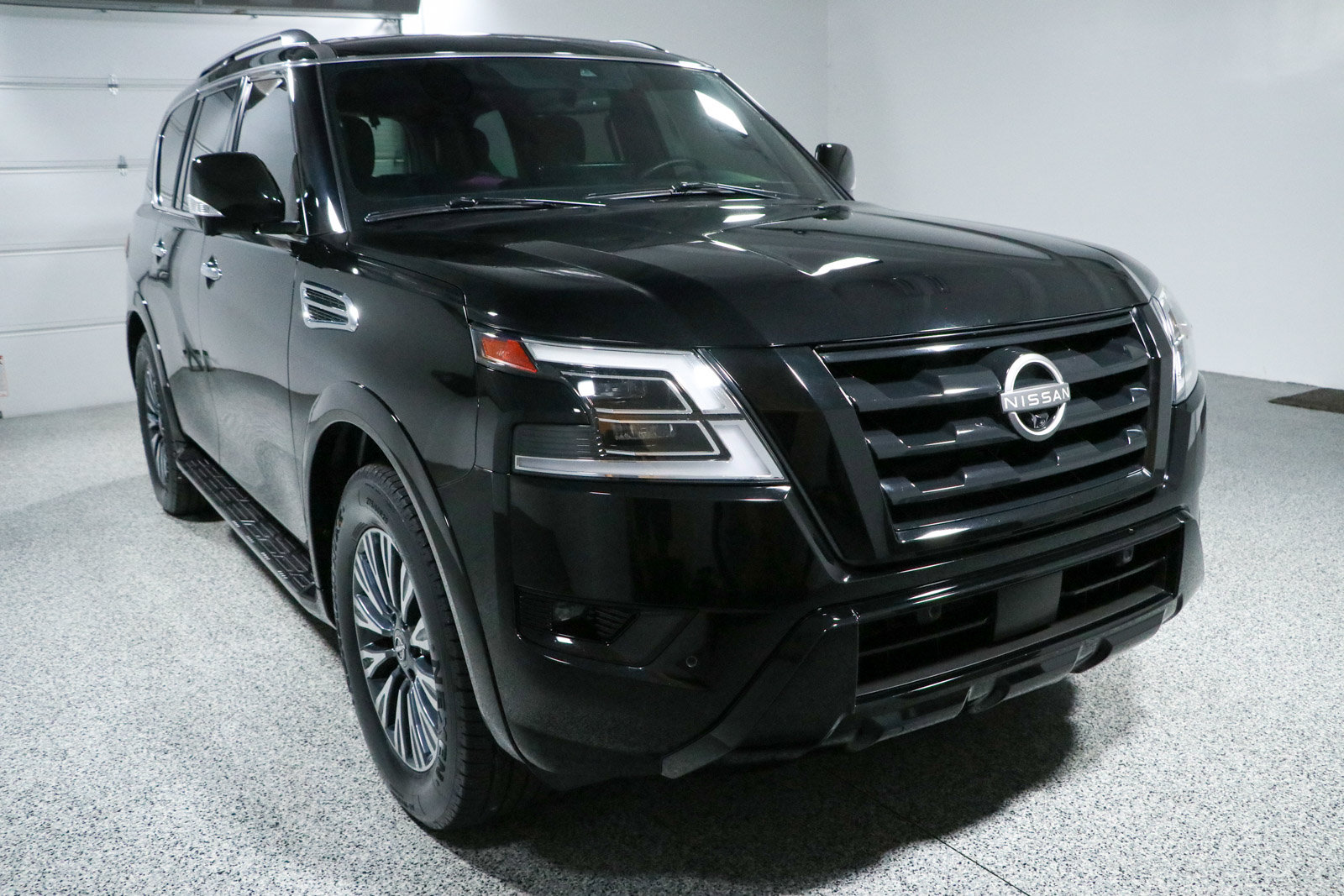 Used 2023 Nissan Armada SL w/ Midnight Edition Package AWD/4WD image 5