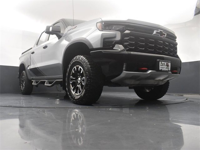 Used 2024 Chevrolet Silverado 1500 ZR2 w/ Technology Package image 23