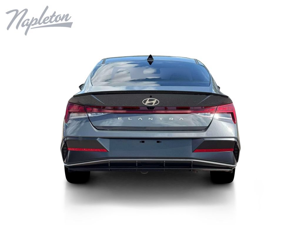 New 2026 Hyundai Elantra SEL Sport Premium FWD image 7