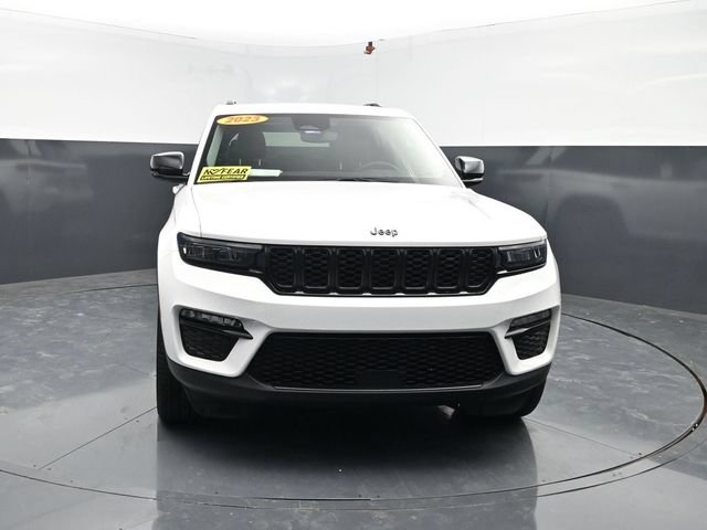 Used 2023 Jeep Grand Cherokee Limited w/ Black Appearance Package AWD/4WD video 2
