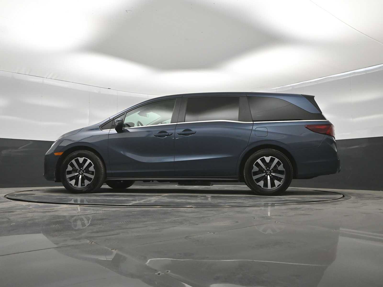 Used 2025 Honda Odyssey EX-L image 34
