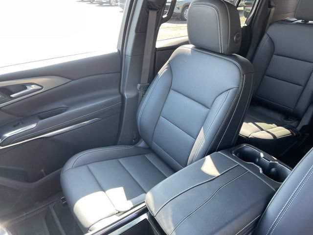 New 2026 Chevrolet Traverse LT w/ Driver Confidence Package AWD/4WD image 25