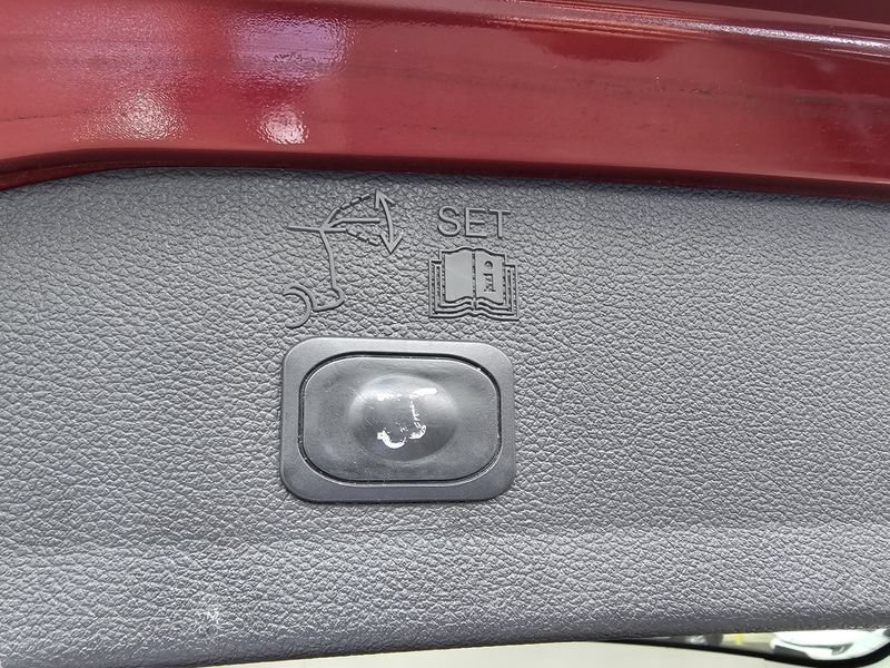 Used 2019 Ford Escape SEL AWD/4WD image 14
