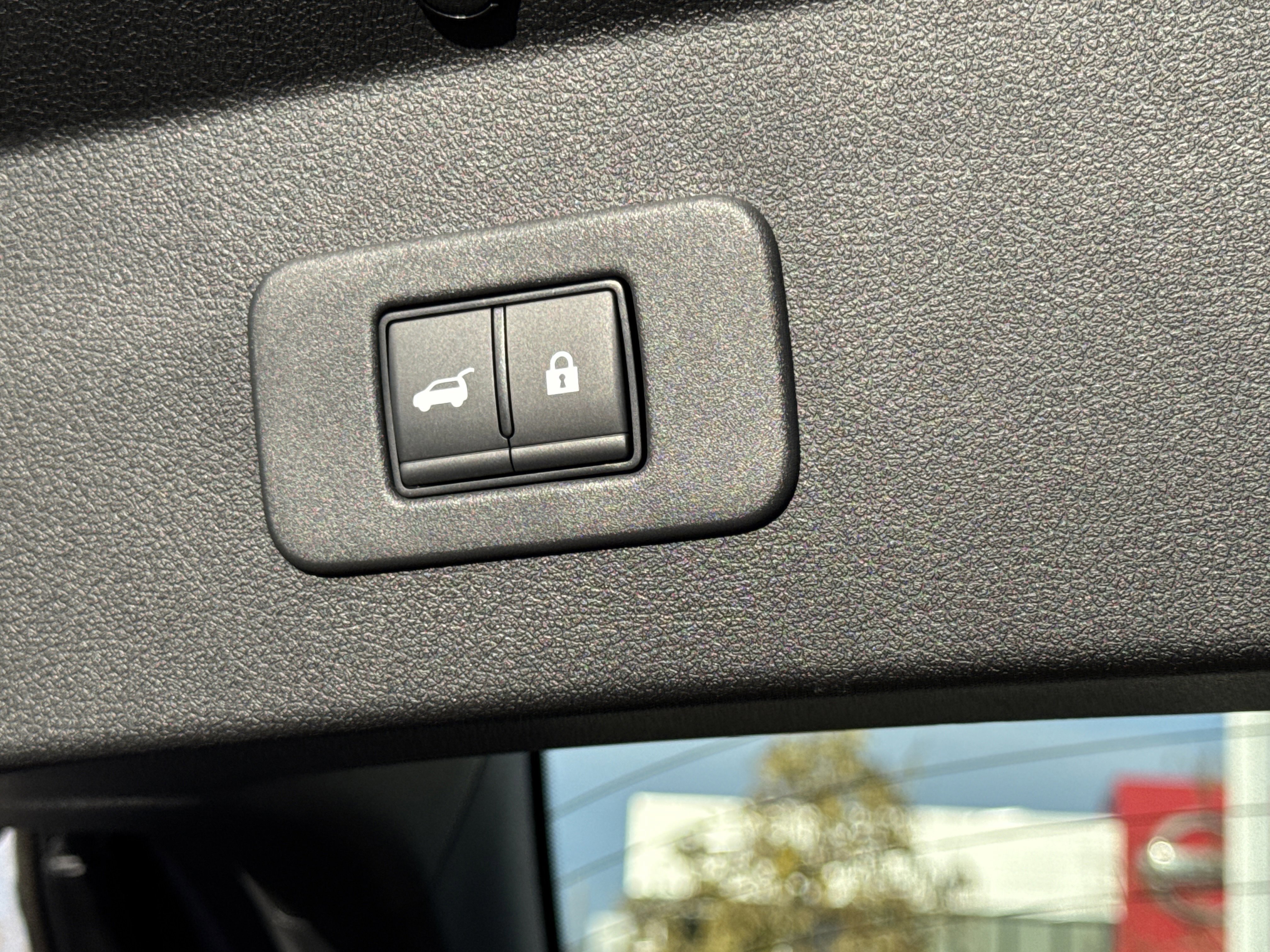 New 2026 Nissan Leaf Platinum+ w/ Cargo Package (Platinum+) image 19