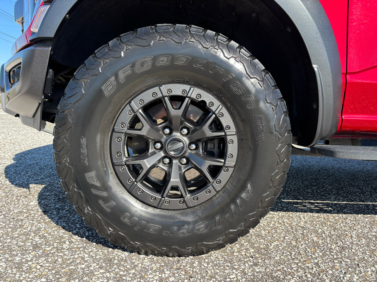 Used 2022 Ford F150 Raptor w/ Raptor 37 Performance Package image 25