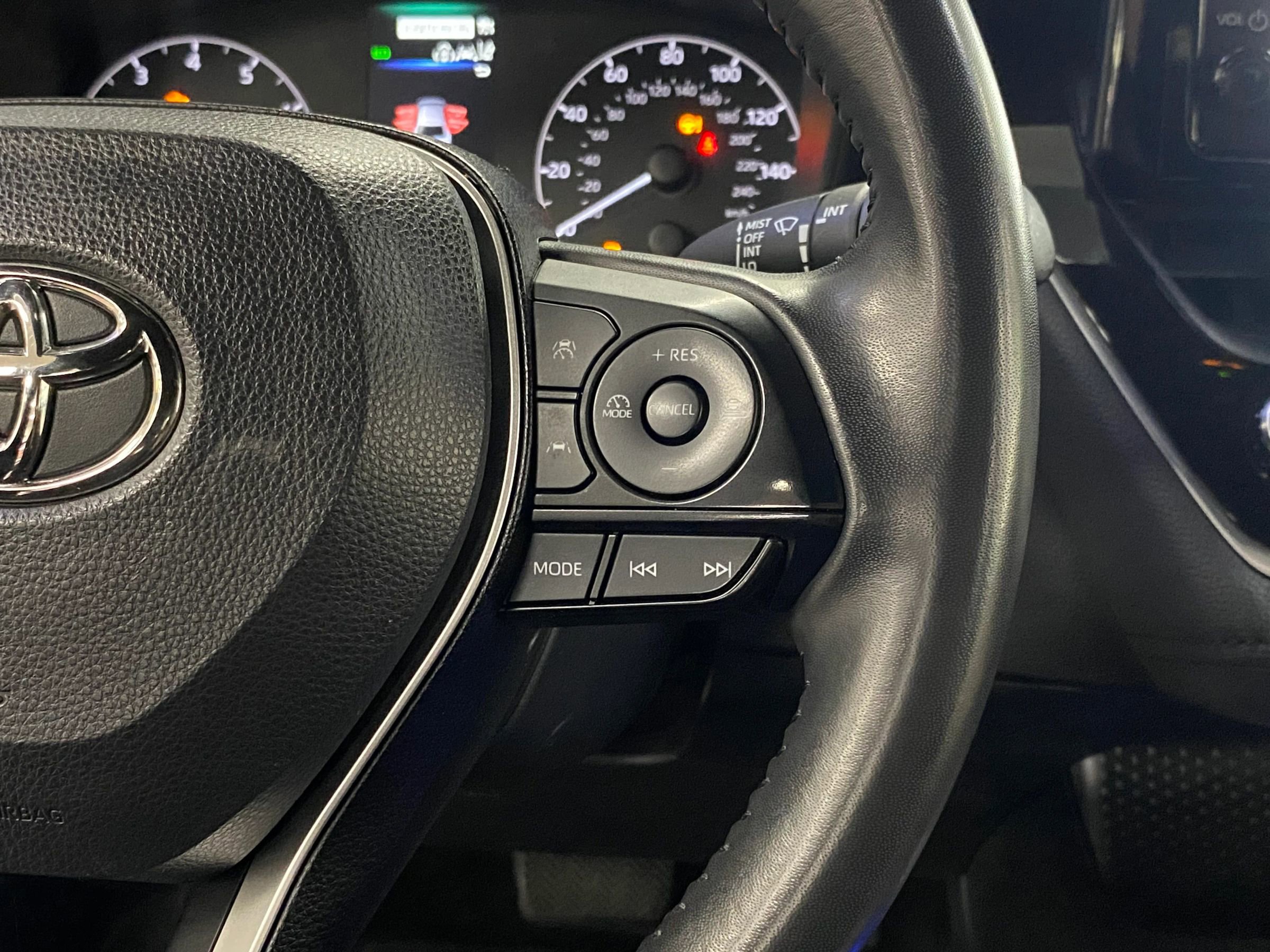 Used 2023 Toyota Corolla SE image 16